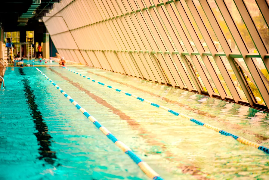 宁海成人混凝土钢结构游泳池项目